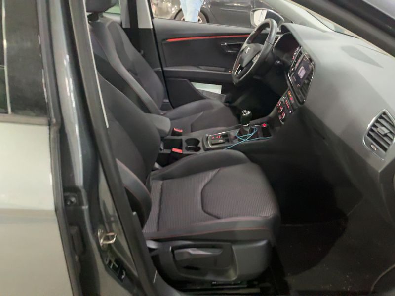 Seat Leon 1.4 TSI ACT FR Advanced — zdjęcie 11