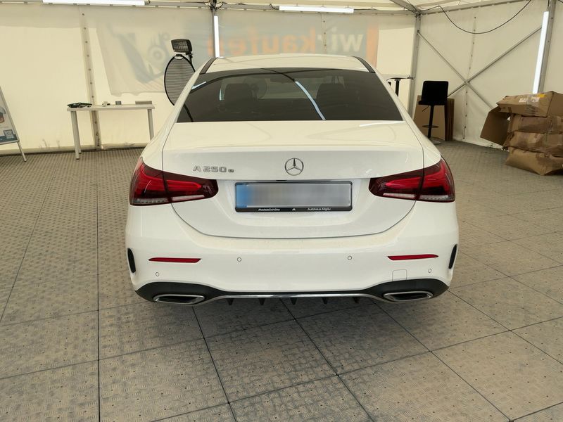 Mercedes-Benz A-Klasse Limousine A 250e AMG Line — zdjęcie 5