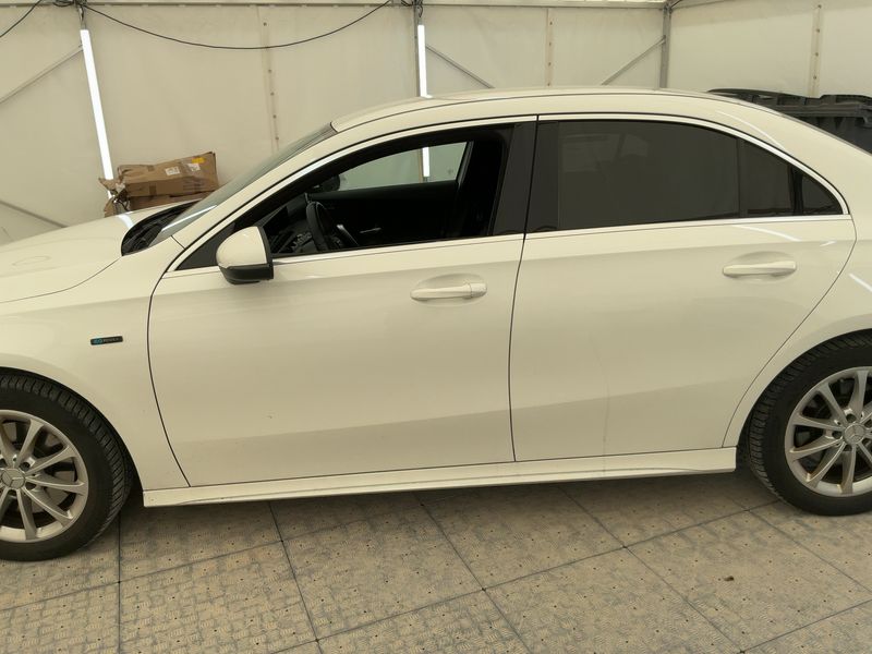 Mercedes-Benz A-Klasse Limousine A 250e AMG Line — zdjęcie 4