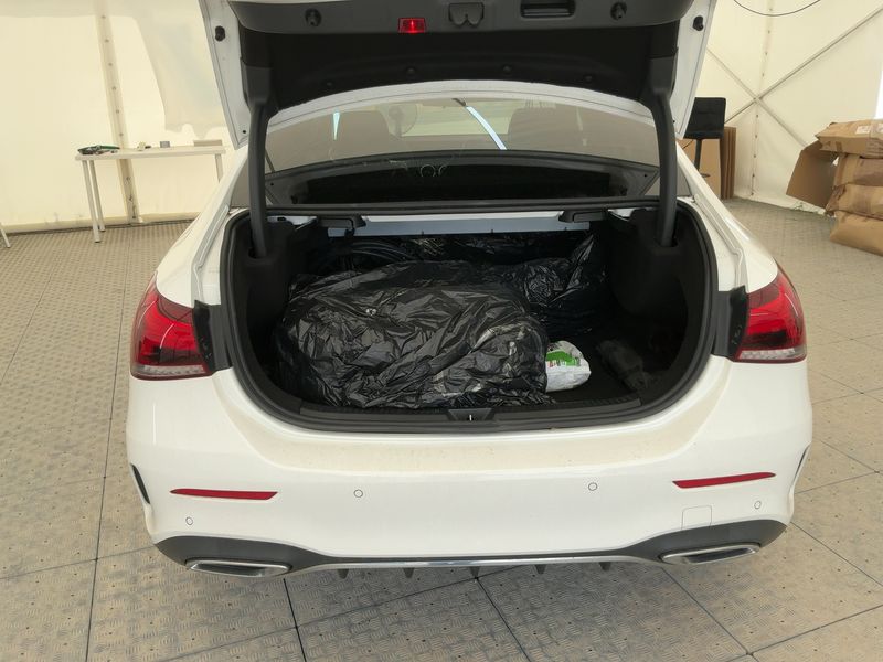 Mercedes-Benz A-Klasse Limousine A 250e AMG Line — zdjęcie 10