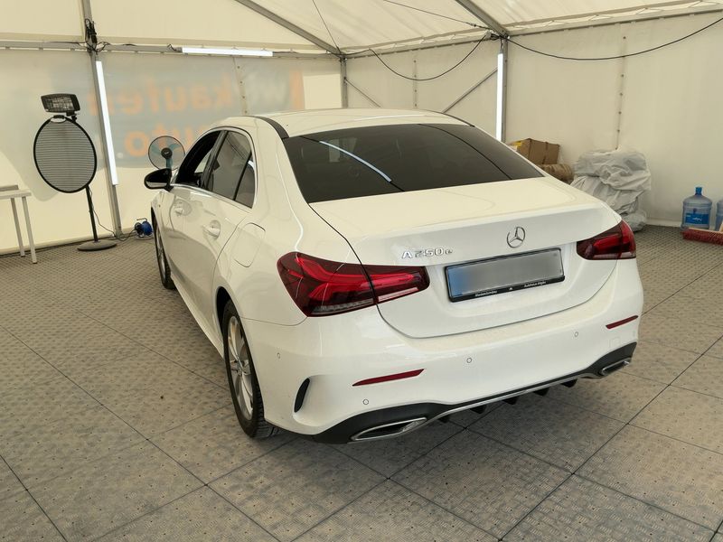 Mercedes-Benz A-Klasse Limousine A 250e AMG Line — zdjęcie 3