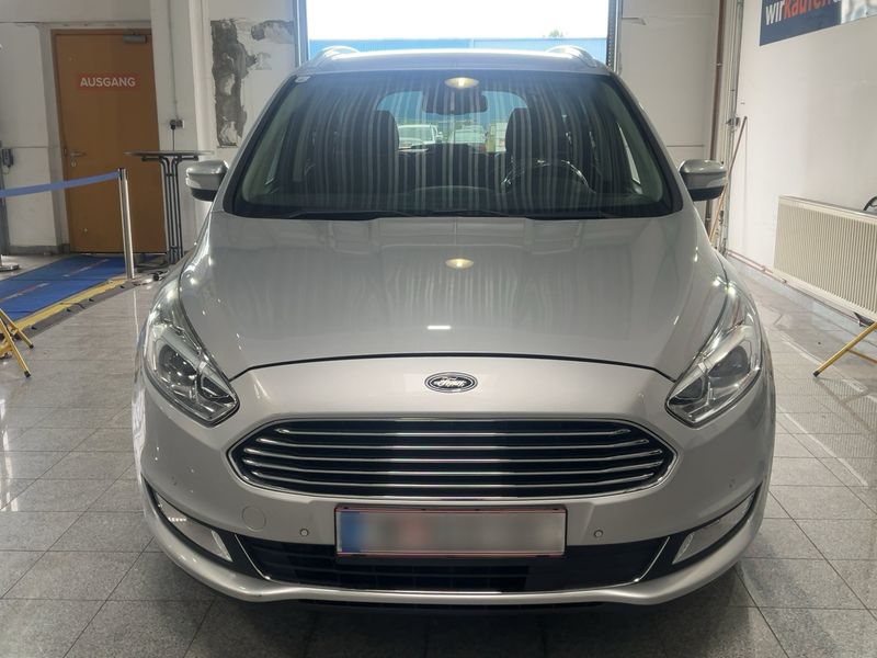 Ford Galaxy 2.0 TDCi Titanium — zdjęcie 9