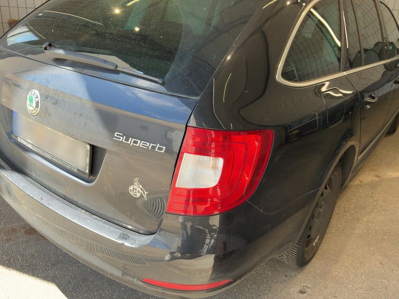 Skoda Superb 2.0 TDI Elegance — zdjęcie 6