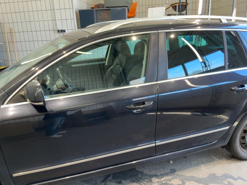 Skoda Superb 2.0 TDI Elegance — zdjęcie 4