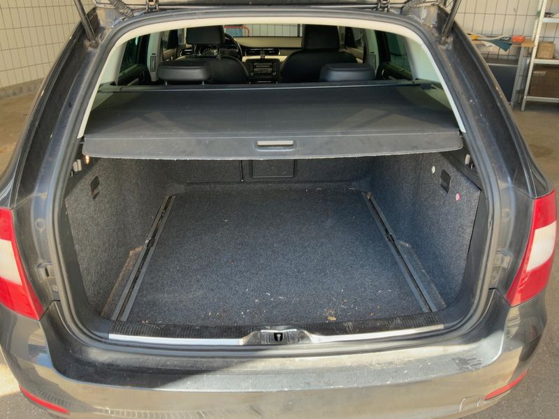 Skoda Superb 2.0 TDI Elegance — zdjęcie 10