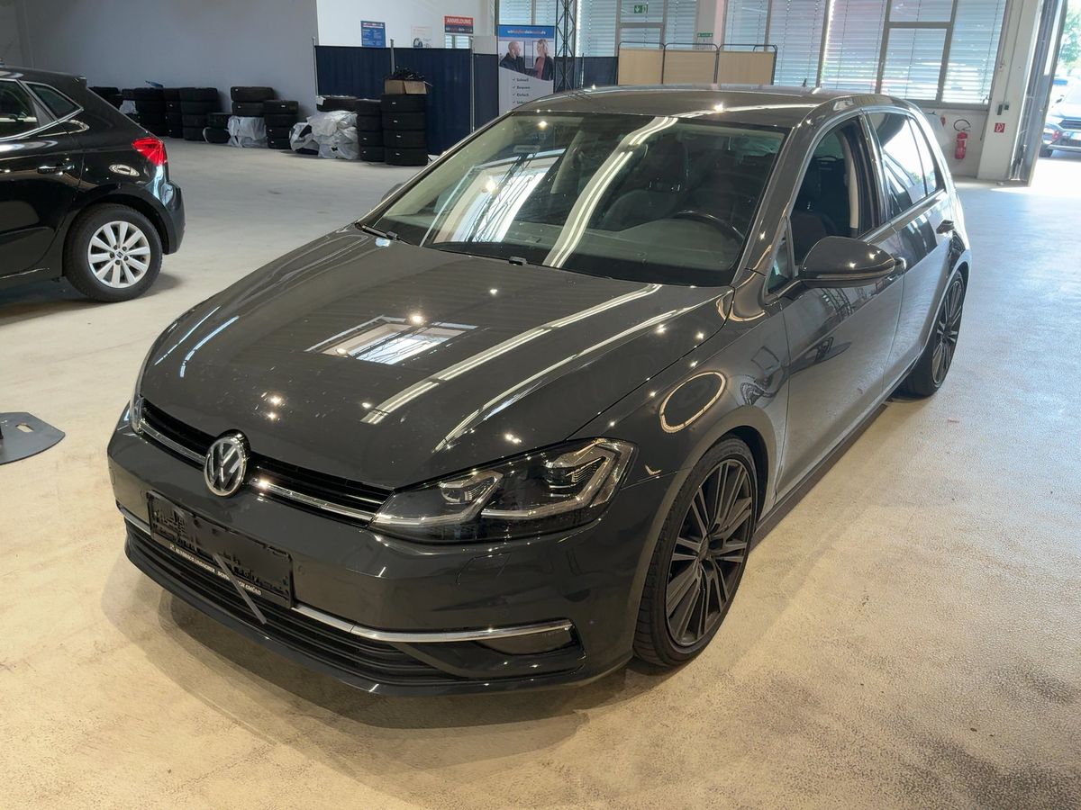 Volkswagen Golf 2020 — photo 1