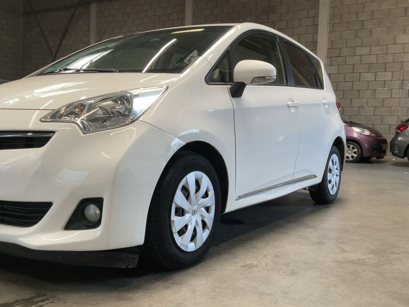 Toyota Verso-S 1.33 Dual VVT-i Active — zdjęcie 2