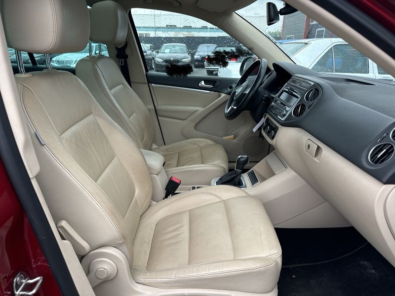 Volkswagen Tiguan 2.0 TSI Track & Style 4Motion — zdjęcie 10