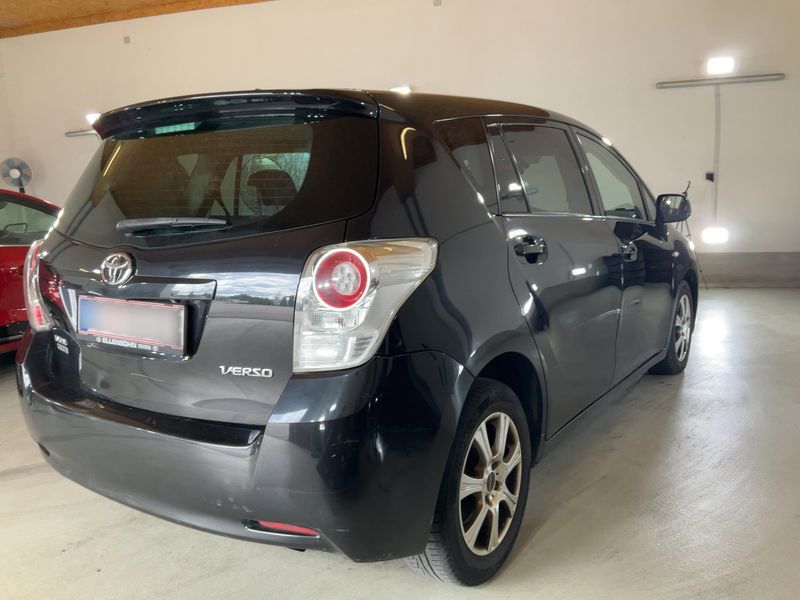 Toyota Verso 1.8 Comfort — zdjęcie 6