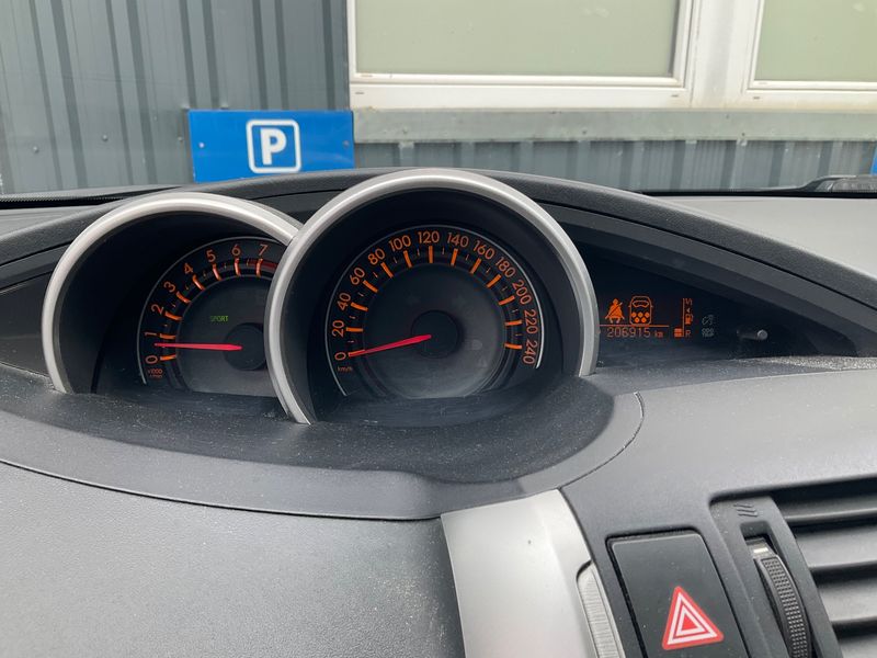 Toyota Verso 1.8 Comfort — zdjęcie 13