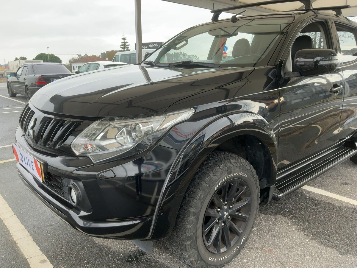 Mitsubishi L 200 2.4 DI-D Top Doppelkabine 4WD