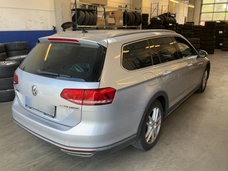 Volkswagen Passat Alltrack 2.0 TDI 4Motion BlueMotion Tech — zdjęcie 6