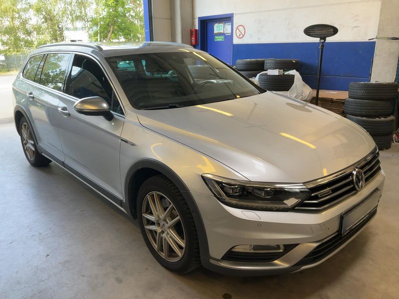 Volkswagen Passat Alltrack 2.0 TDI 4Motion BlueMotion Tech — zdjęcie 8