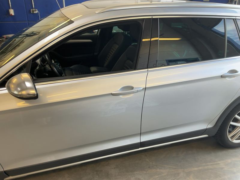 Volkswagen Passat Alltrack 2.0 TDI 4Motion BlueMotion Tech — zdjęcie 4