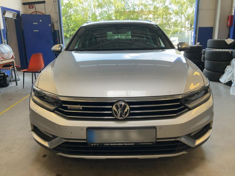 Volkswagen Passat Alltrack 2.0 TDI 4Motion BlueMotion Tech — zdjęcie 9