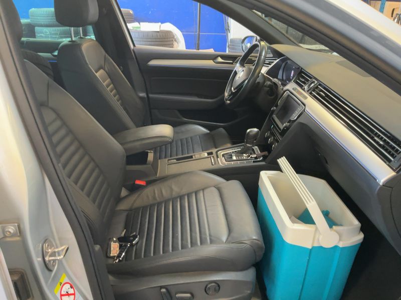 Volkswagen Passat Alltrack 2.0 TDI 4Motion BlueMotion Tech — zdjęcie 11