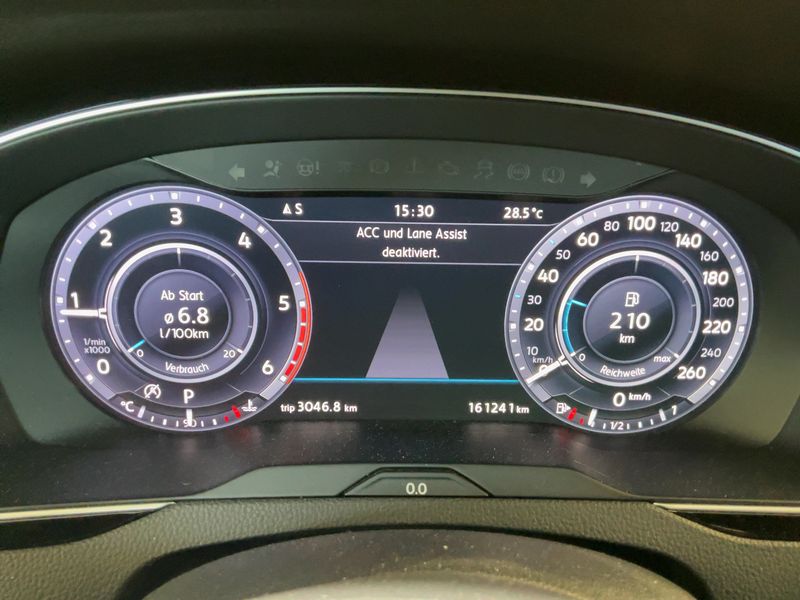 Volkswagen Passat Alltrack 2.0 TDI 4Motion BlueMotion Tech — zdjęcie 13