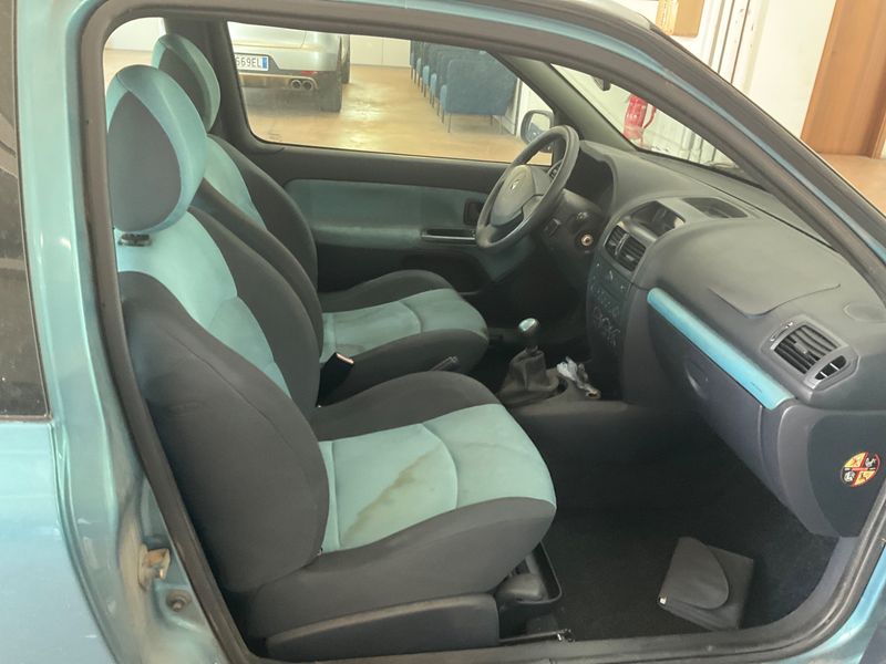 Renault Clio 1.2 Expression — zdjęcie 3