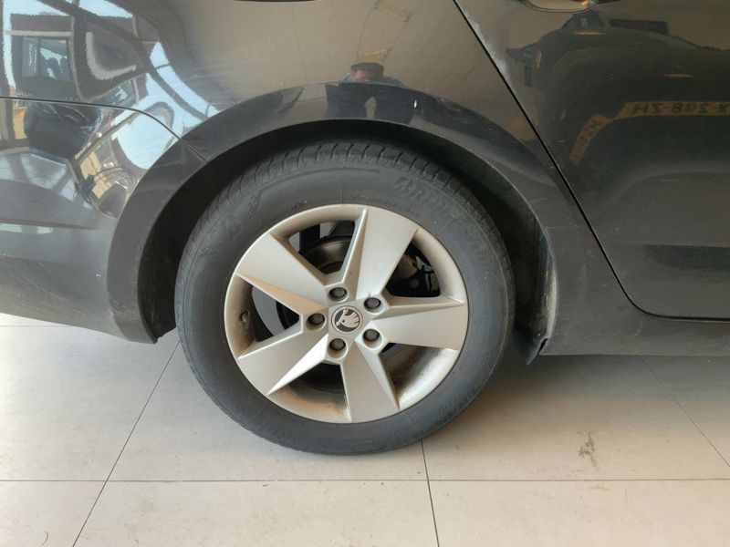 Skoda Octavia 1.6 TDI GreenLine 2014 – снимка 9