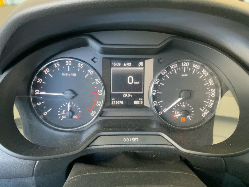 Skoda Octavia 1.6 TDI GreenLine 2014 – снимка 19