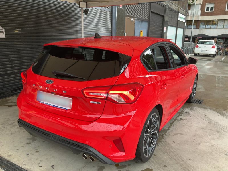 Ford Focus 1.0 EcoBoost Mild-Hybrid ST-Line — zdjęcie 6