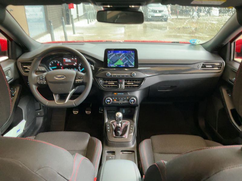 Ford Focus 1.0 EcoBoost Mild-Hybrid ST-Line — zdjęcie 12