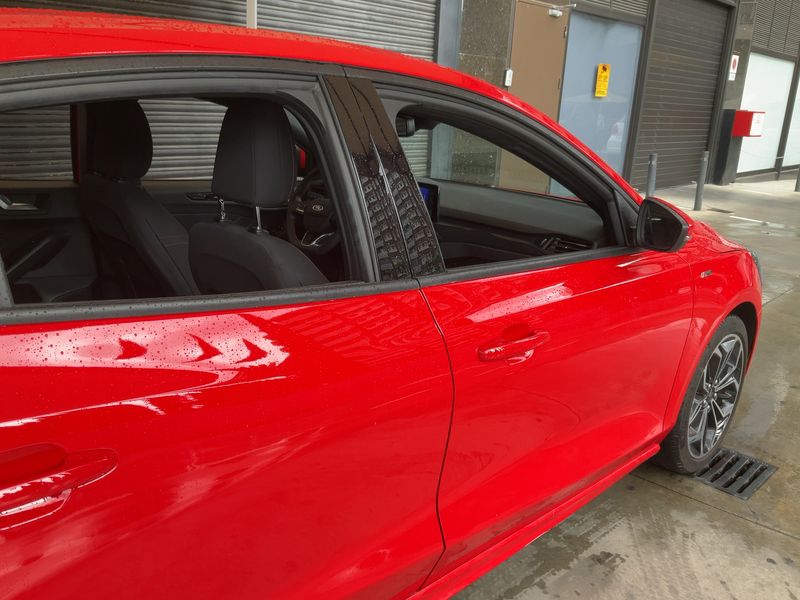 Ford Focus 1.0 EcoBoost Mild-Hybrid ST-Line — zdjęcie 7
