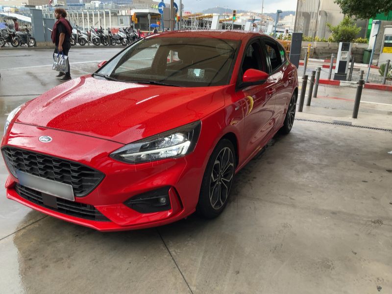 Ford Focus 1.0 EcoBoost Mild-Hybrid ST-Line — zdjęcie 2