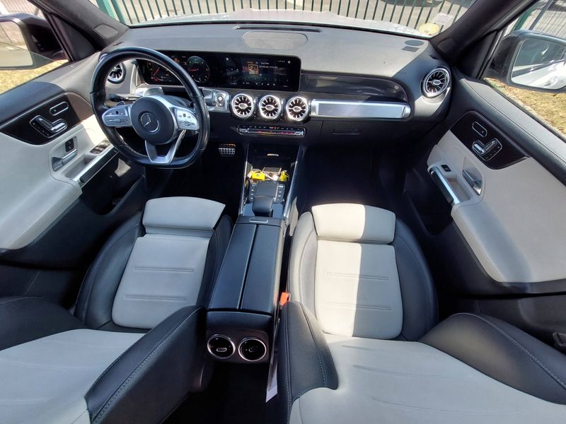 Mercedes-Benz GLB-Klasse GLB 200 d AMG Line — zdjęcie 11