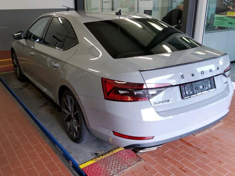 Skoda Superb 2.0 TSI SportLine 4x4 — zdjęcie 2