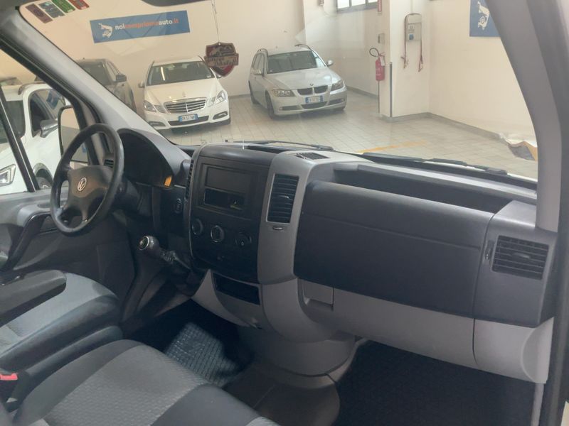 Volkswagen Crafter 2.0 TDI Kasten 35 mittlerer Radstand mit Hochdach — zdjęcie 12