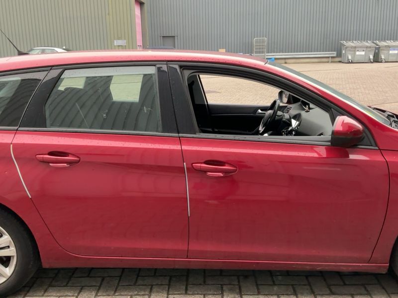 Peugeot 308 1.6 e-HDi Active — zdjęcie 7