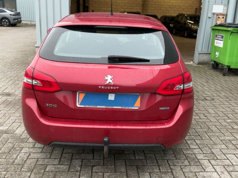 Peugeot 308 1.6 e-HDi Active — zdjęcie 5
