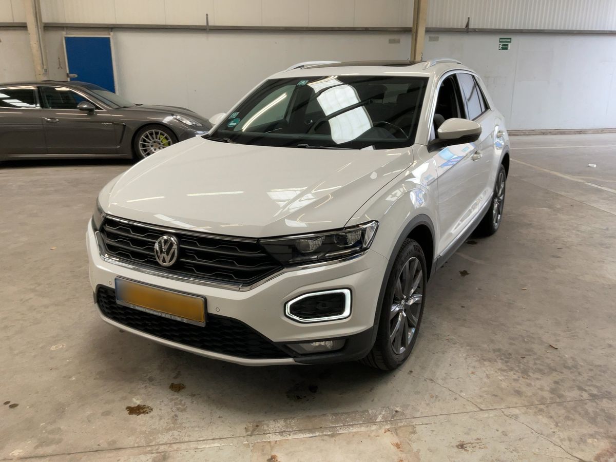 Volkswagen T-Roc 2018 — photo 1