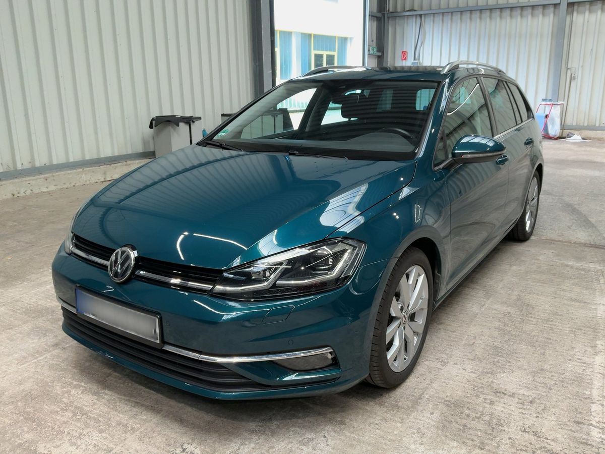 Volkswagen Golf 2018 — photo 1
