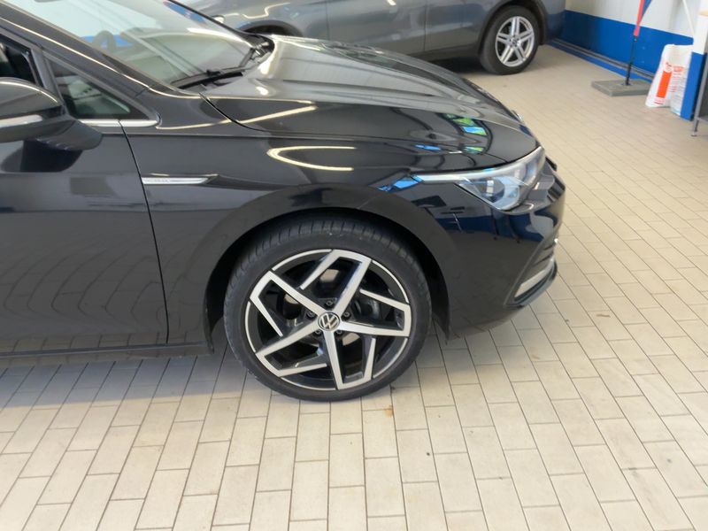 Volkswagen Golf VIII 1.5 eTSI ACT Style — zdjęcie 8