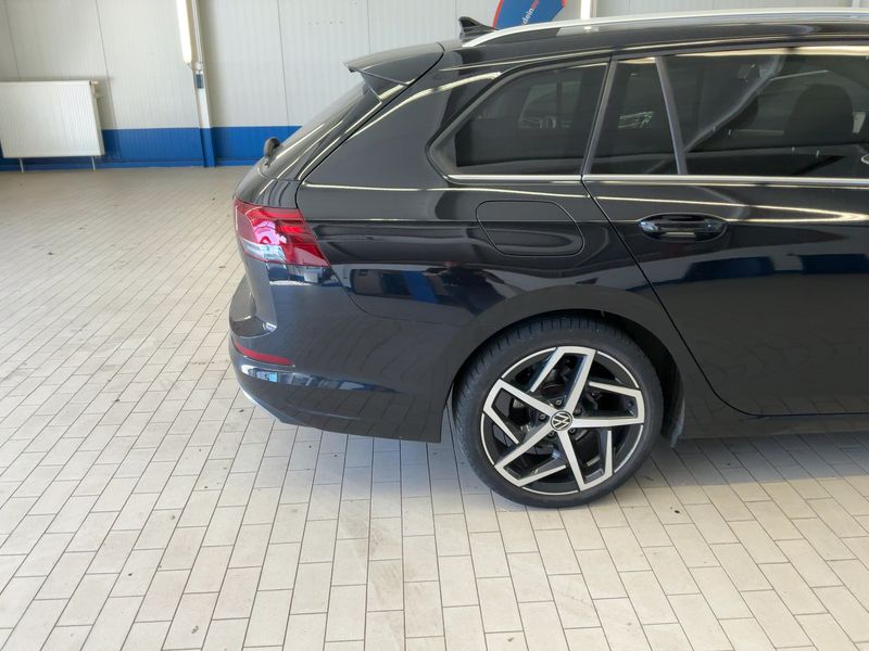 Volkswagen Golf VIII 1.5 eTSI ACT Style — zdjęcie 6