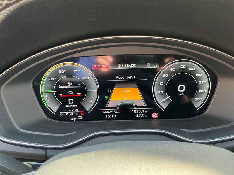 Audi Q5 Sportback 50 TFSIe quattro S line — zdjęcie 13