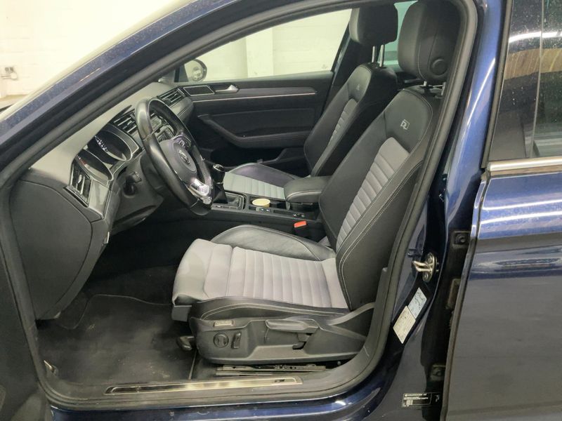 Volkswagen Passat 1.4 TSI Comfortline BlueMotion Tech — zdjęcie 11