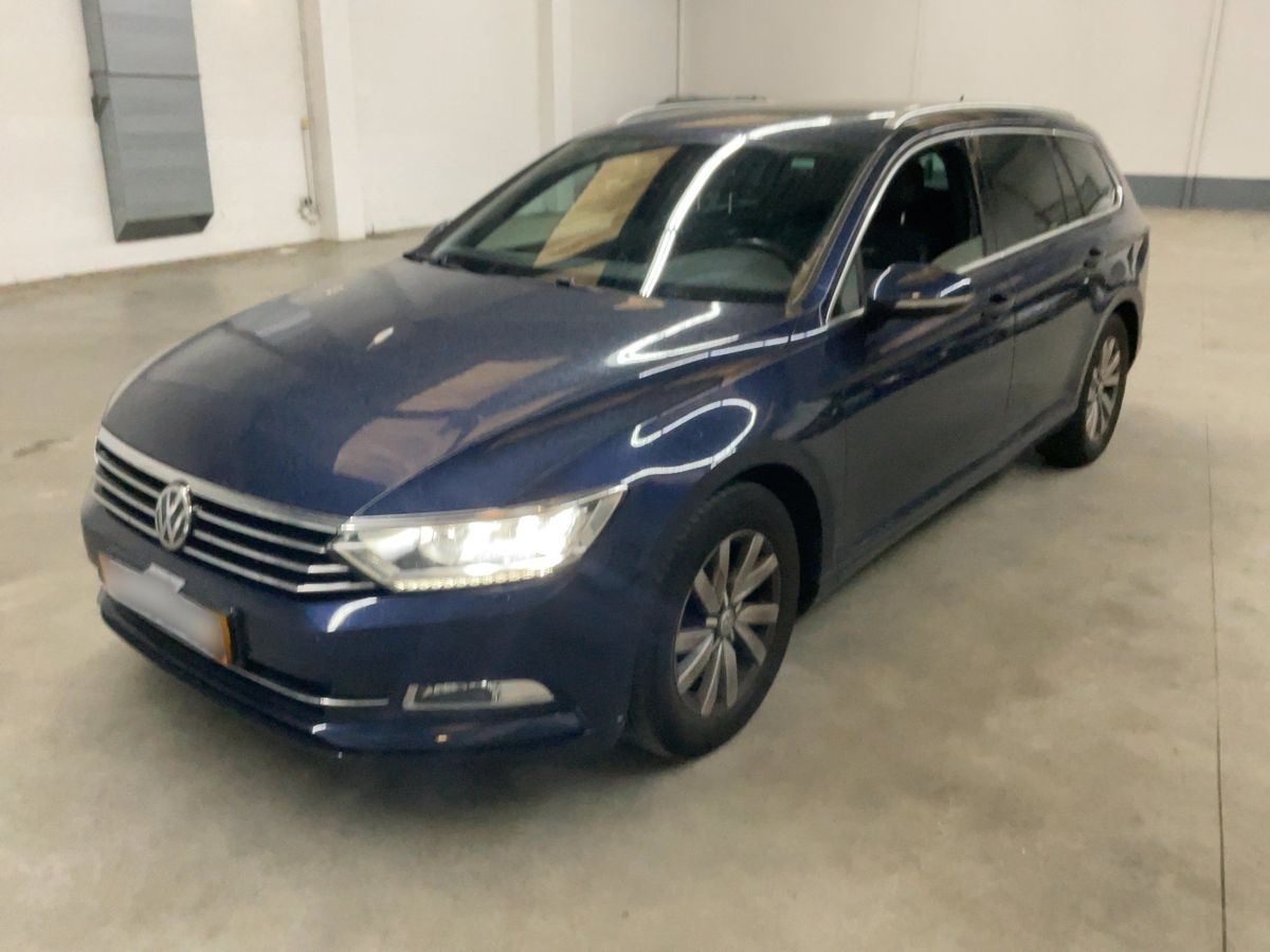 Volkswagen Passat 2016 — photo 1