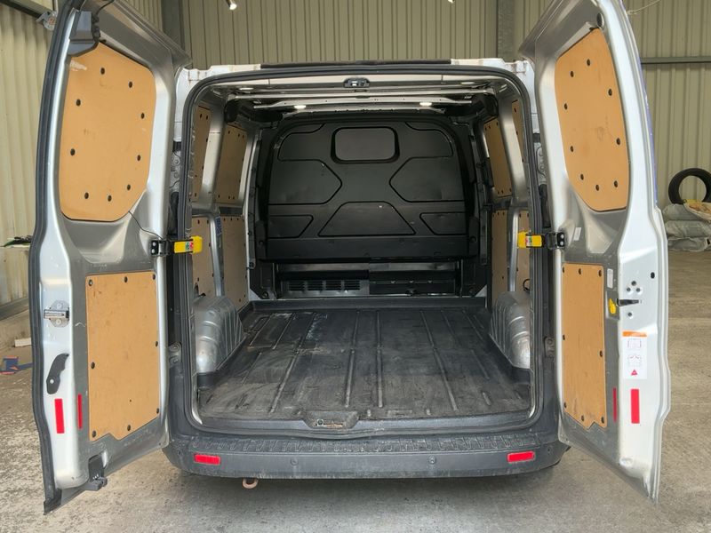 Ford Transit 2.2 TDCi 270 L1 Trend — zdjęcie 10