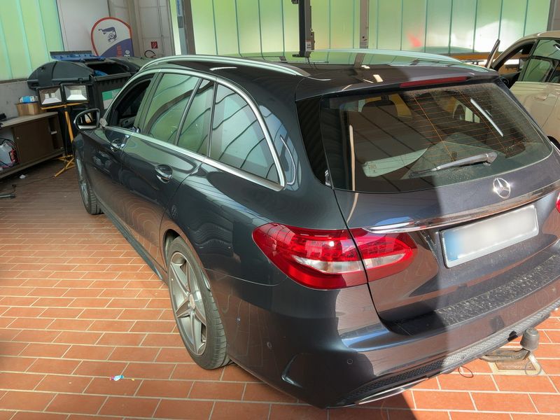 Mercedes-Benz C-Klasse C 200 T AMG Line — zdjęcie 3