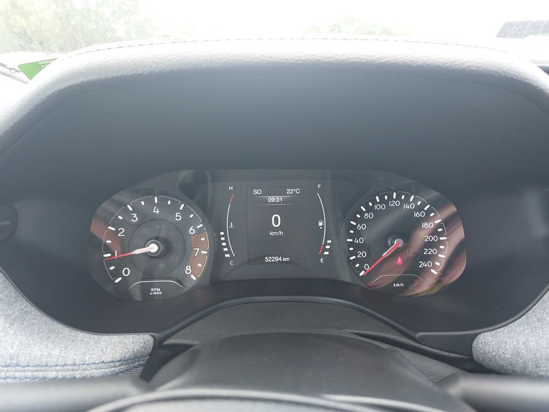 Jeep Compass 1.3 T-GDi Sport FWD — zdjęcie 12