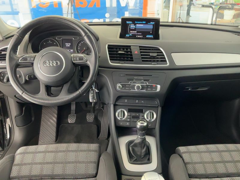 Audi Q3 2.0 TDI — zdjęcie 12