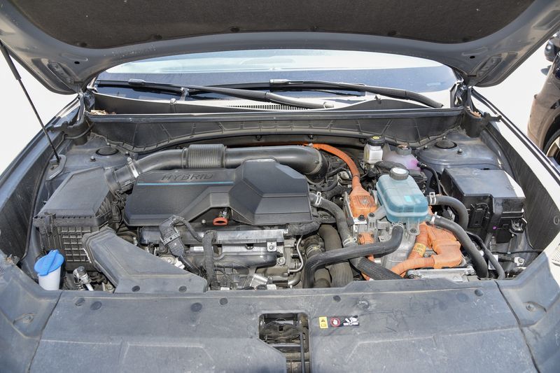 Hyundai Tucson 1.6 T-GDI Plug-in Hybrid Exellence 4WD — zdjęcie 8
