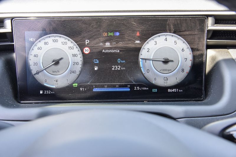 Hyundai Tucson 1.6 T-GDI Plug-in Hybrid Exellence 4WD — zdjęcie 12