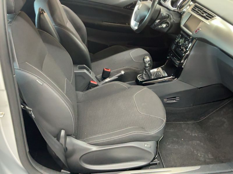 DS Automobiles DS3 1.6 Blue-HDi SoChic — zdjęcie 11