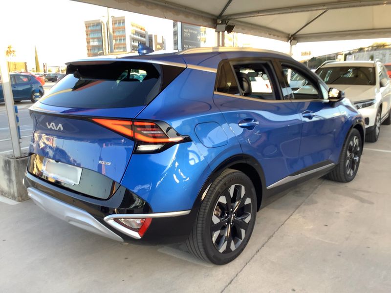 Kia Sportage 1.6 TGDI Hybrid Tech 4WD — zdjęcie 6
