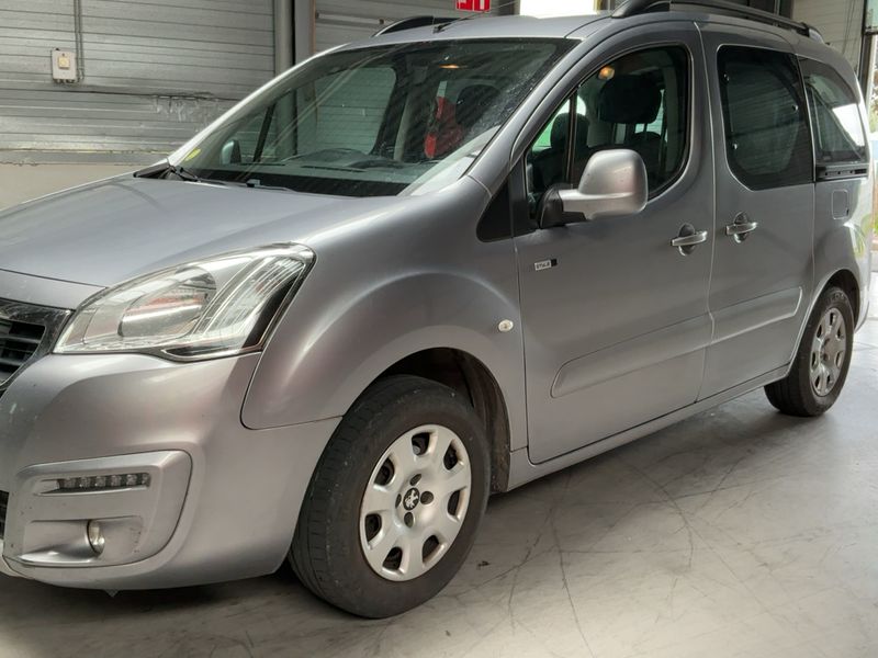 Peugeot Partner 1.6 Blue-HDi L1 Komfort Service Edition — zdjęcie 2