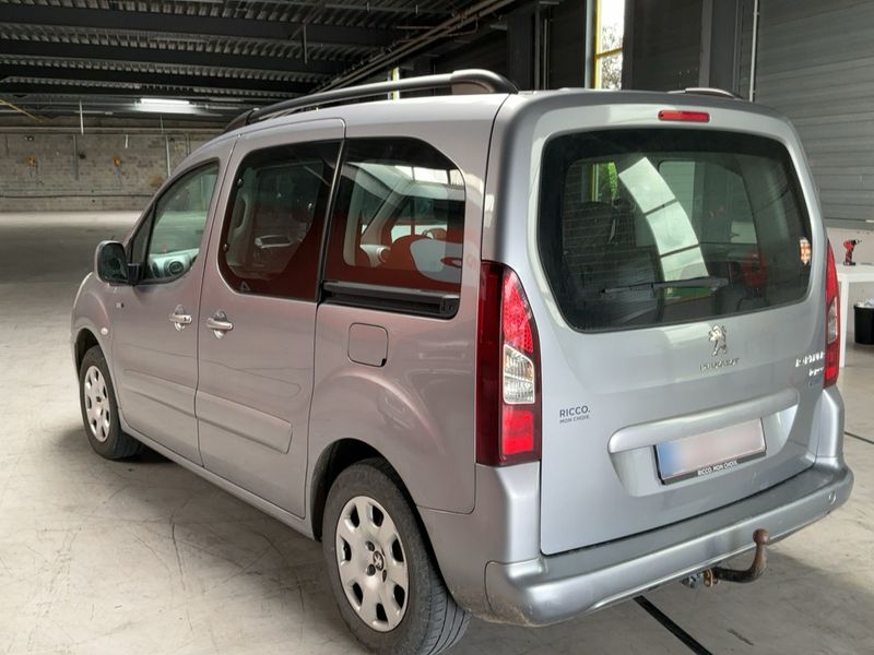Peugeot Partner 1.6 Blue-HDi L1 Komfort Service Edition — zdjęcie 3